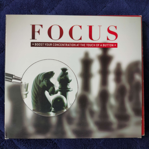 ヤフオクで購入した「FOCUS：BOOST YOUR CONCENTRATION AT THE TOUCH OF A BUTTON」のCD（筆者撮影）